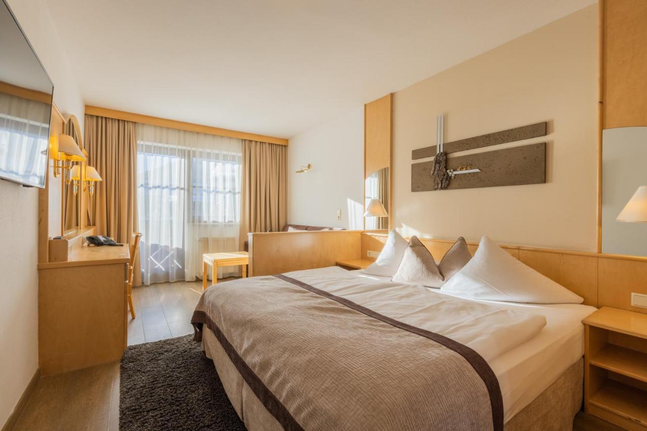 Hotel Central Seefeld in Tirol Eksteriør bilde