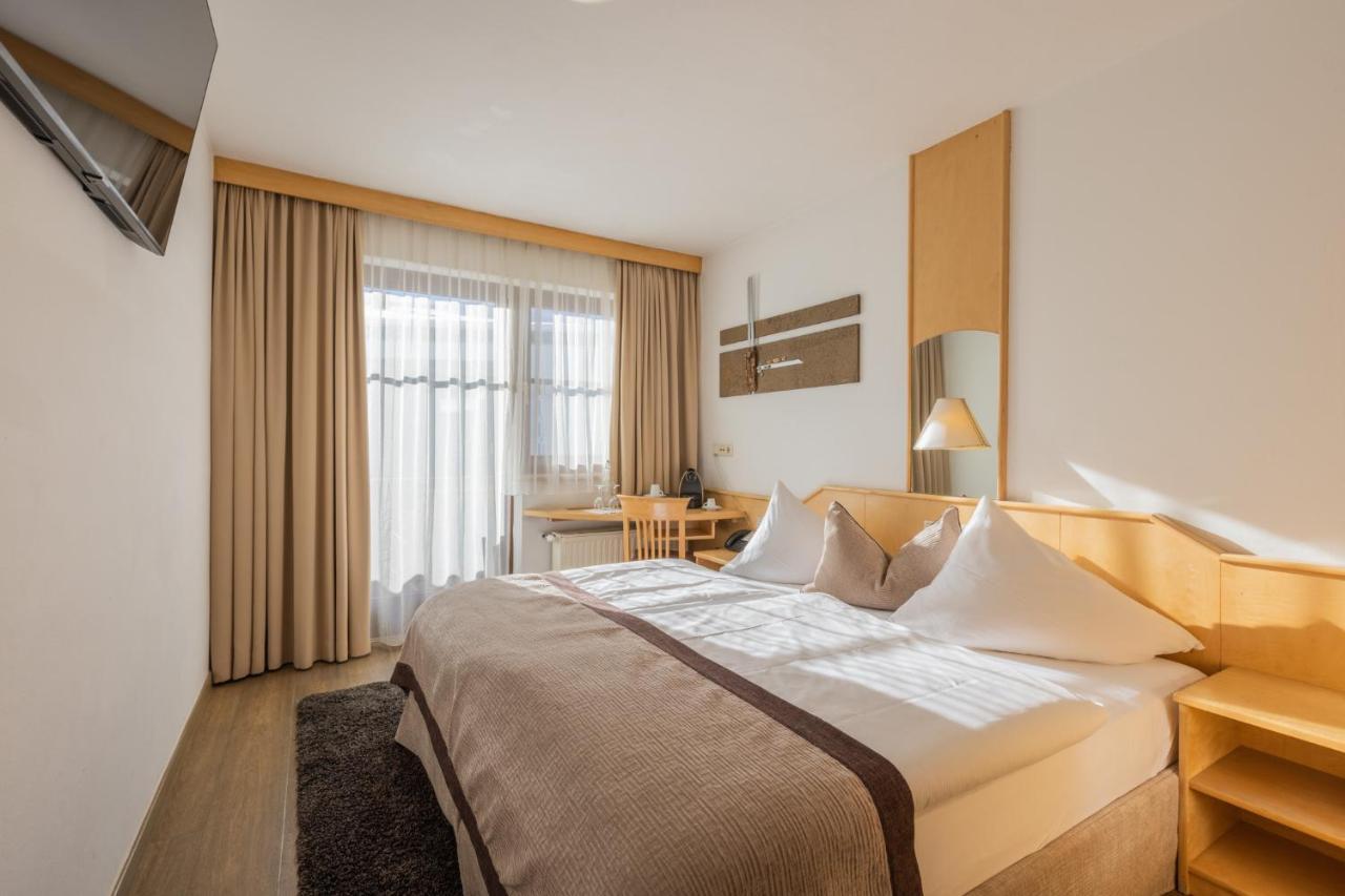 Hotel Central Seefeld in Tirol Eksteriør bilde